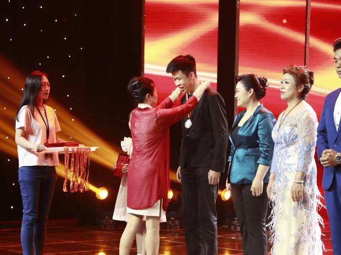 央视导演组策划;国内顶级设计制作,专属绚丽舞台为你绽放!